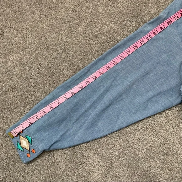 1970s Men's Blue South Western Native Embroidered Chambray Shirt - Picture 8 of 8